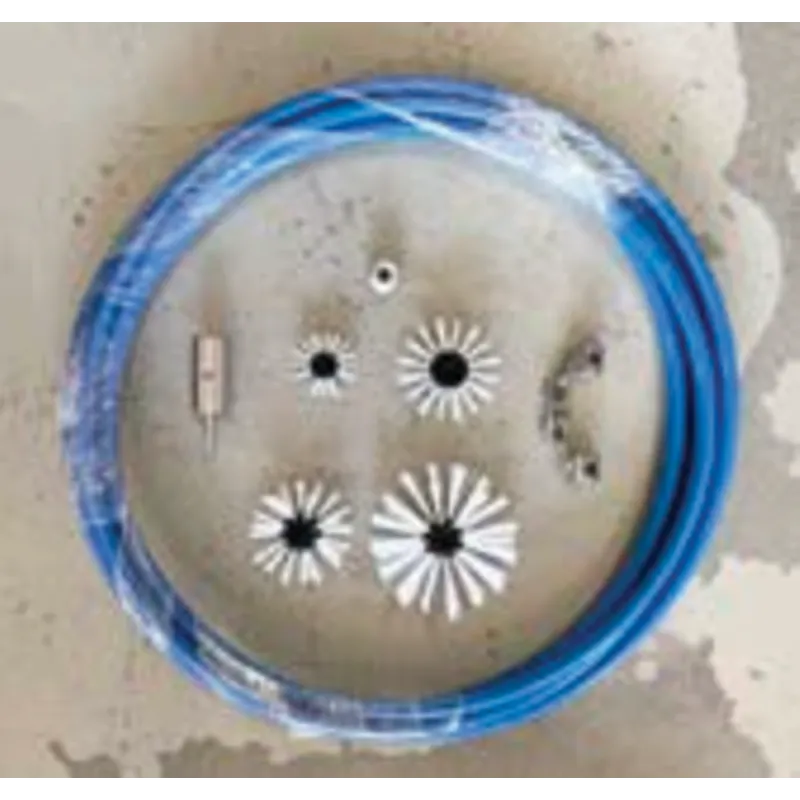 Cepillos para limpieza y recubrimiento de  tuberías de 32 mm - 75 mm, cable de 6 mm - 10 m.